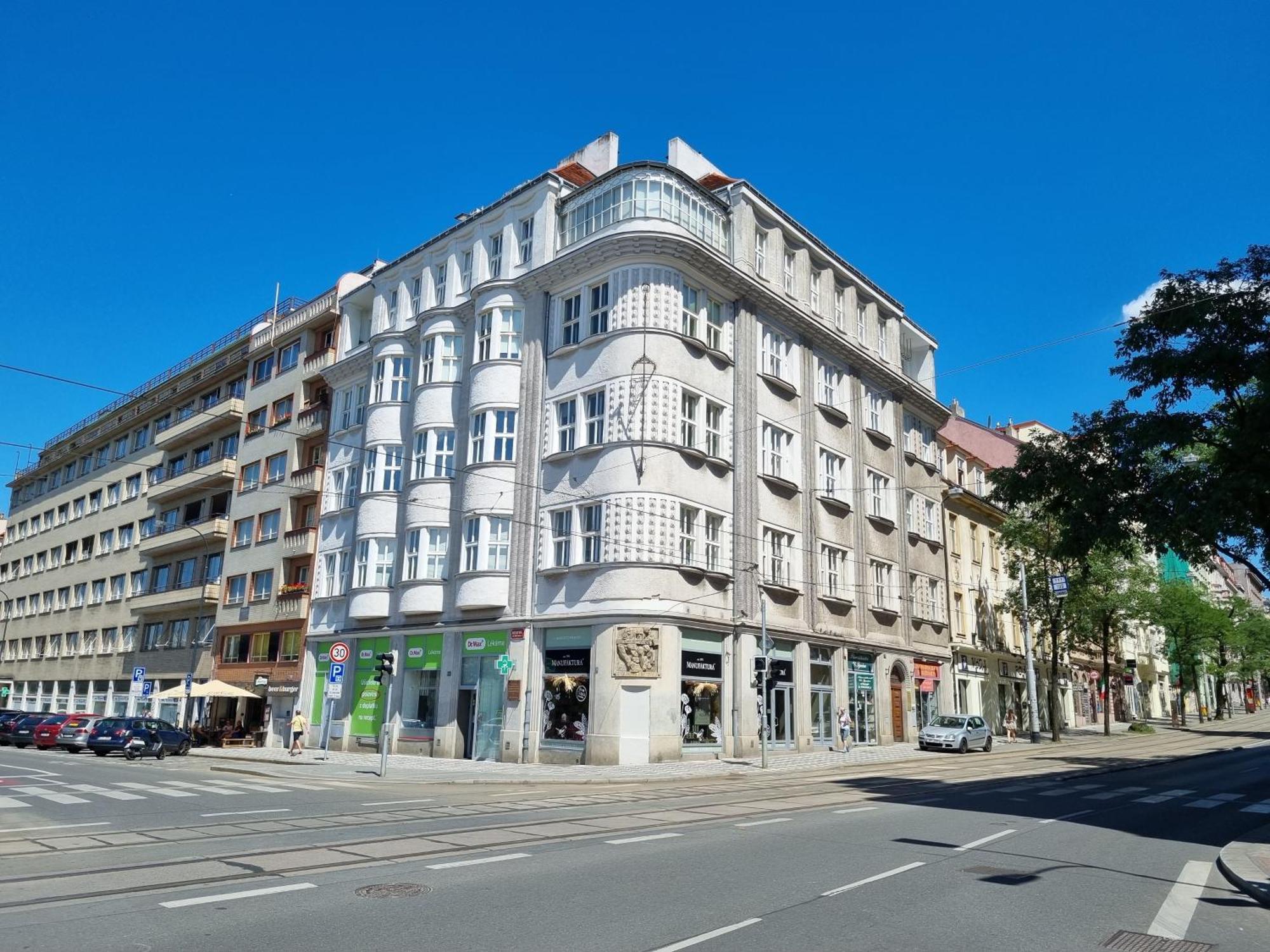 Oasis Apartments At Charles Square Prag Exterior foto