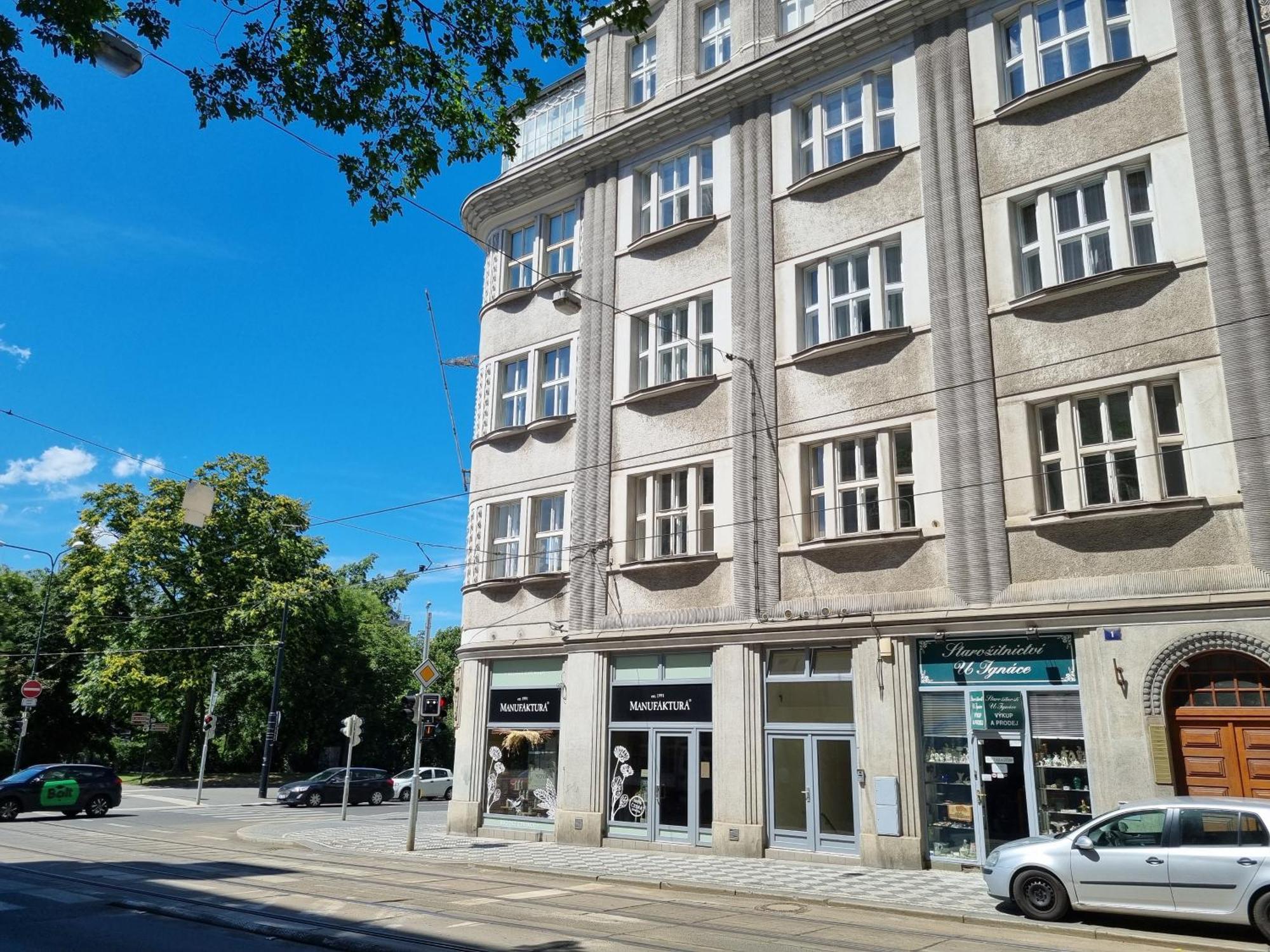 Oasis Apartments At Charles Square Prag Exterior foto