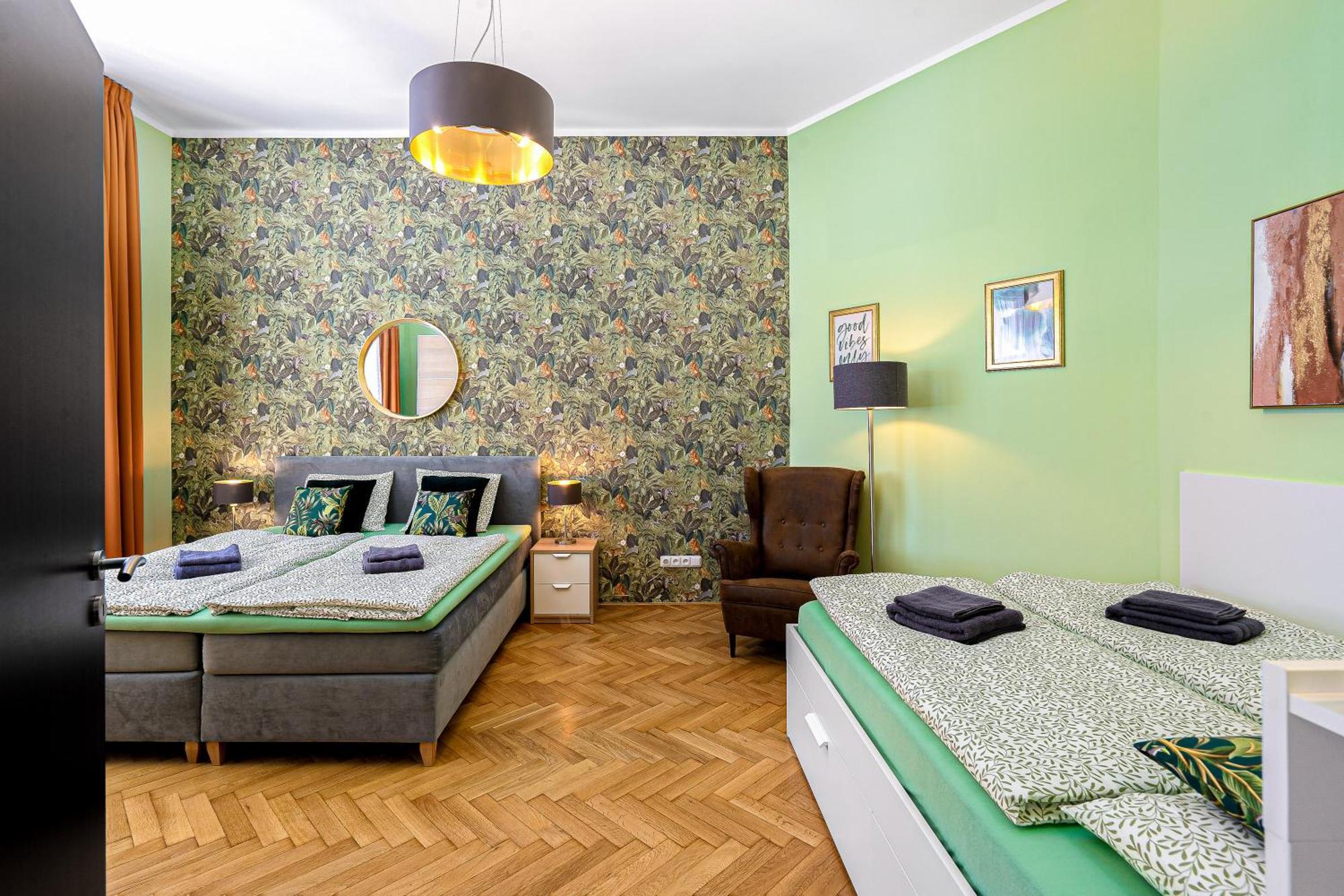 Oasis Apartments At Charles Square Prag Exterior foto