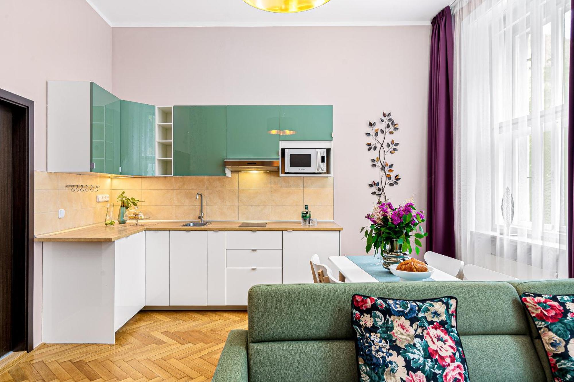 Oasis Apartments At Charles Square Prag Exterior foto