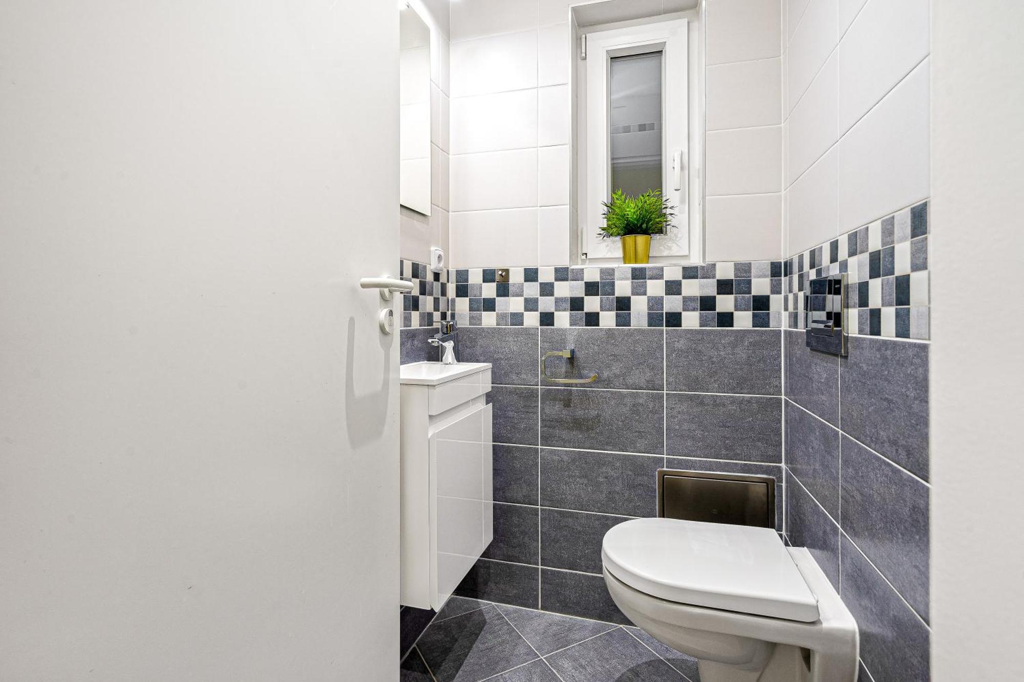 Oasis Apartments At Charles Square Prag Exterior foto